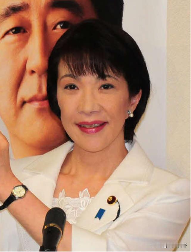 日本政坛这波内阁改组，水远比看上去深。9月17日，高市早苗内阁全体阁僚集体辞