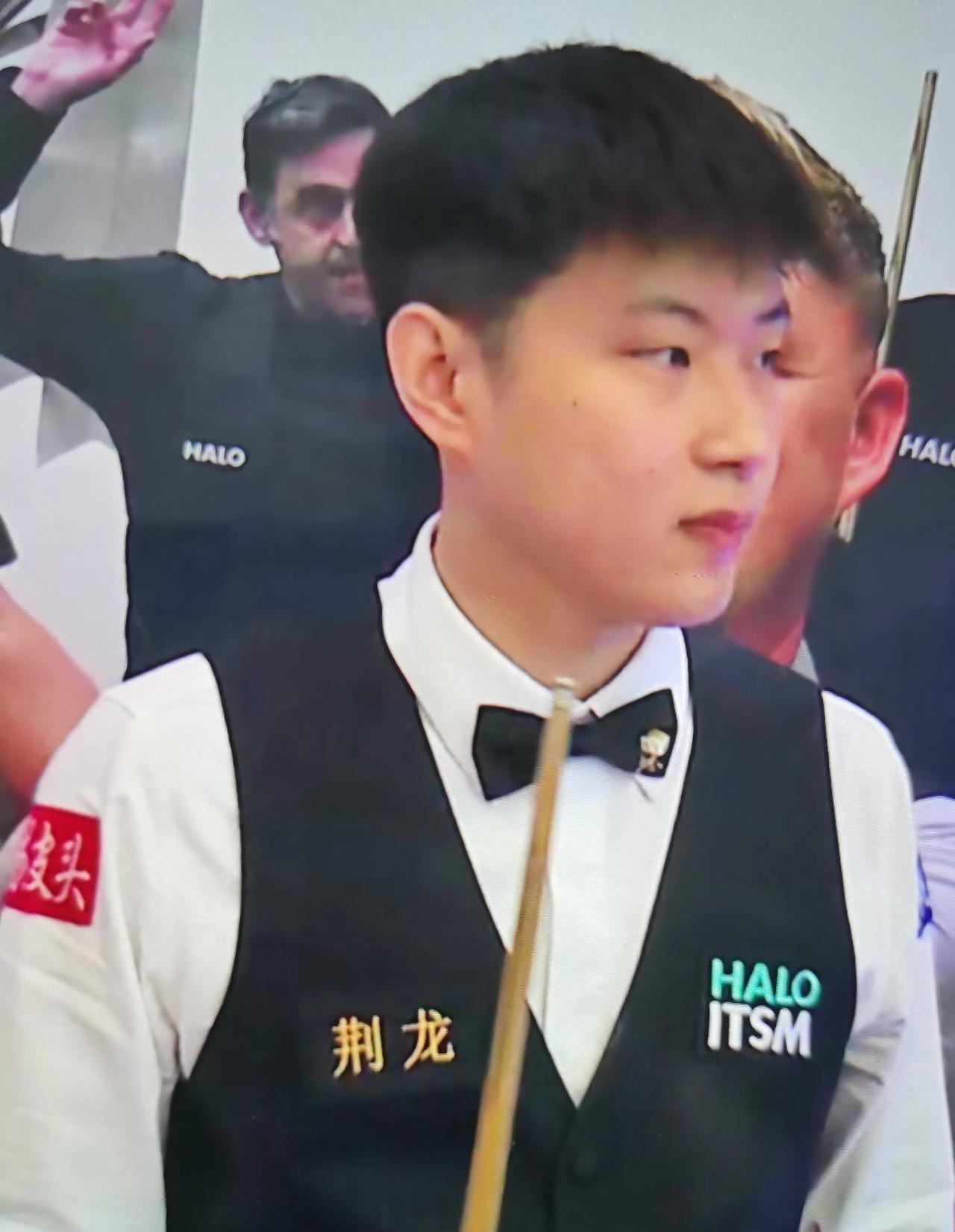 勇擒火箭！在今天凌晨刚刚结束的斯诺克世锦赛第一场半决赛大爆冷门，28岁的中国97