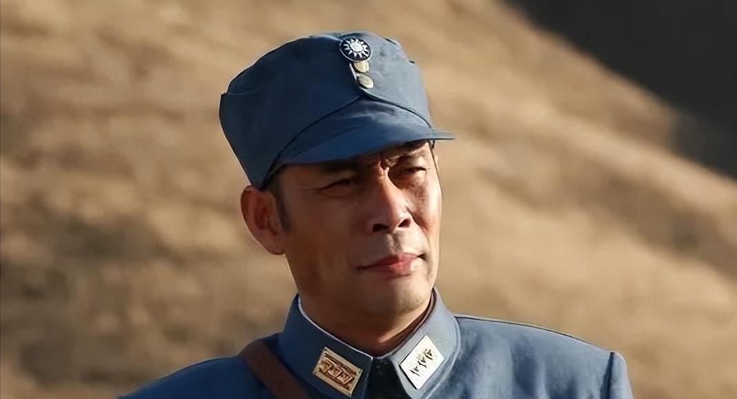 90年代，张光北拿出全部积蓄120万在北京买一套200多平的房子。从此以后，每次