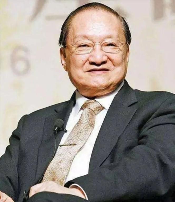 武侠大师带不了博士生？金庸在浙江大学当了三年博导，招生名单上始终空空如也。写