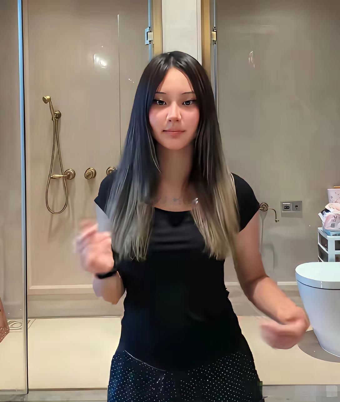 贾乃亮的女儿怎么长成这样了呢？​​​