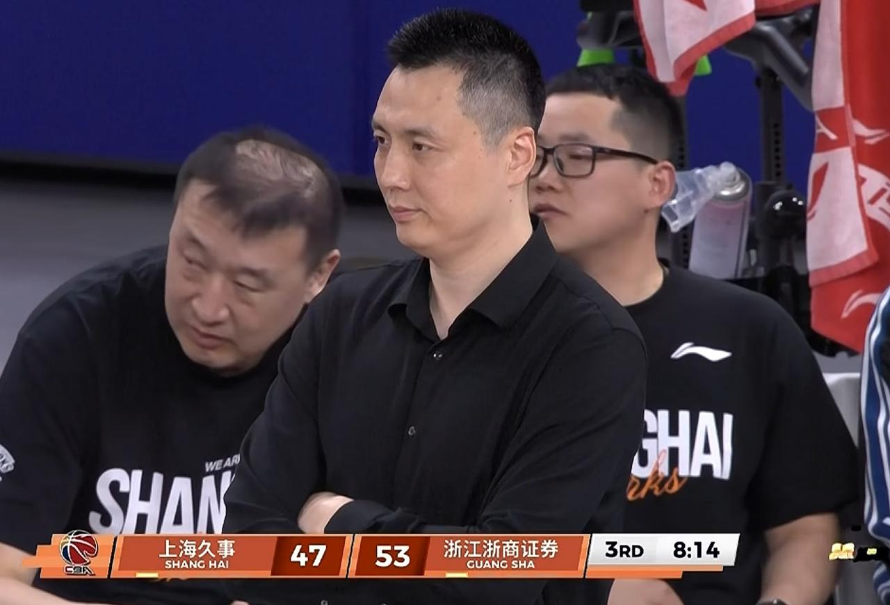 意外的胜利，最后的狂欢。昨晚上海队第二个主场几乎要被攻陷的时刻，古德温神奇的抢