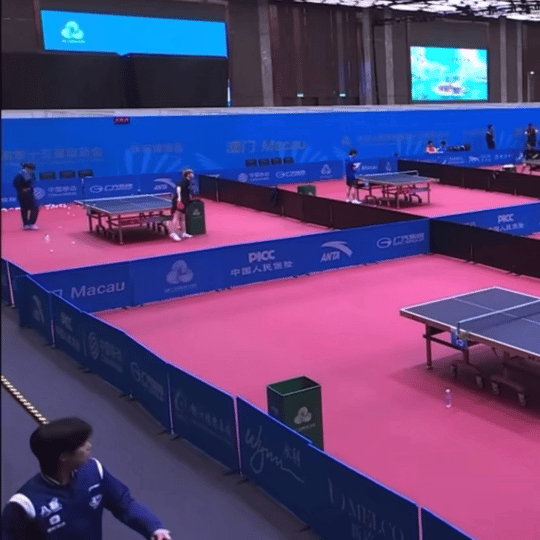 敬请期待这个小耶几点下训[墨镜]​​​