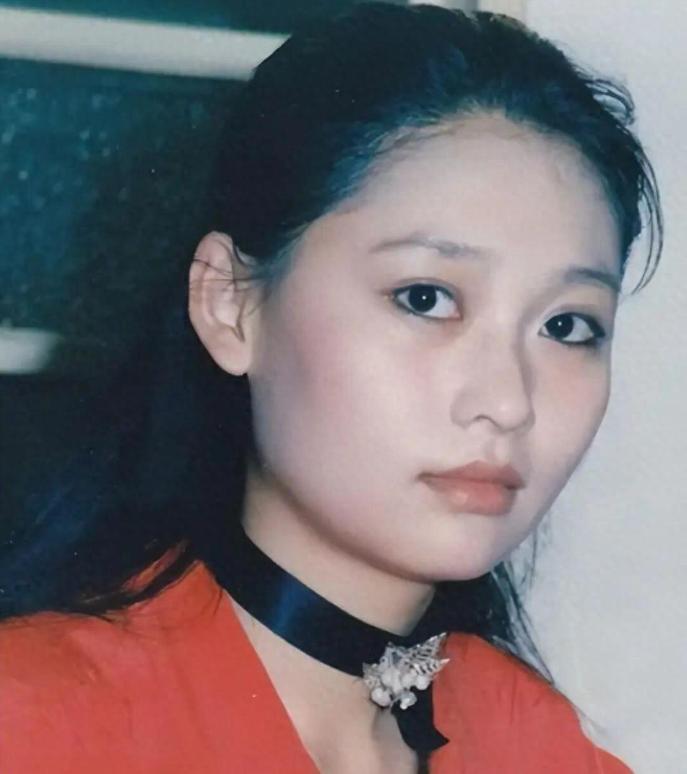 出生在电影第一世家，初恋是王志文，如今57岁定居北京单身没孩子潘婕现在57岁