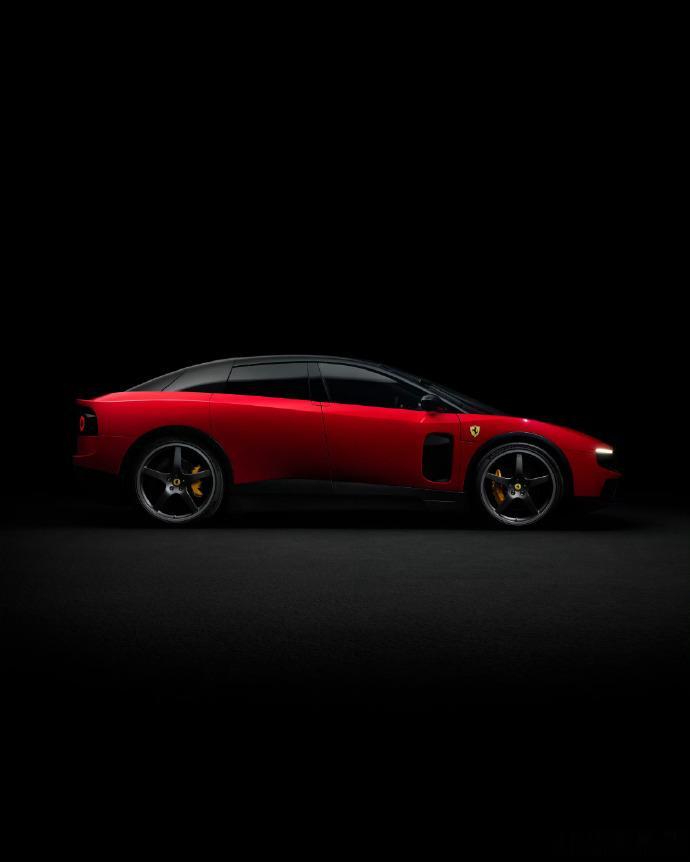 法拉利史上首款电动车亮相法拉利首款纯电车型FerrariLuce正式亮相——