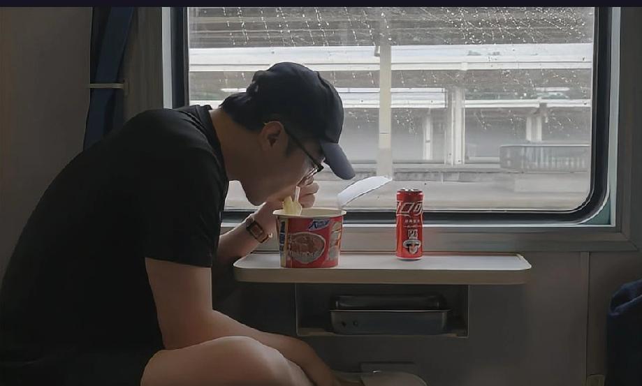 负债1亿的王自如为何选择坐绿皮火车出差？背后有何深意？负债1亿的王自如为何选择