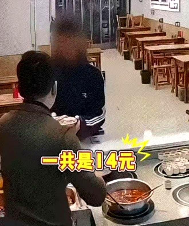 你说现在这人脸皮有多厚？邯郸一家面馆老板就碰上这么个奇葩。小伙子进门点了碗