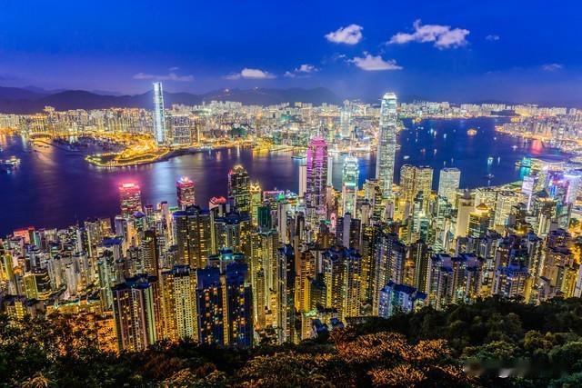 全国城市夜景前十名，外滩排第三您同意吗？综合2025–2026多家旅游平台与