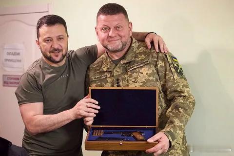 俄乌冲突乌克兰纳粹分子证实，2023年扎卢日内确实被俄罗斯导弹击中受伤。在纳