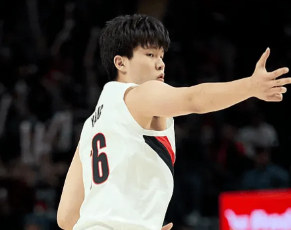 记者提问这个赛季如果没有给你稳定的上场时间，你能接受这样的事实吗？杨瀚森：“能