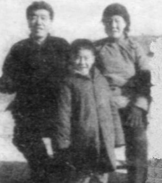陈永贵一共有三个儿子，大儿子在山西昔阳县宣传部工作，直到退休；二儿子进入了部队，