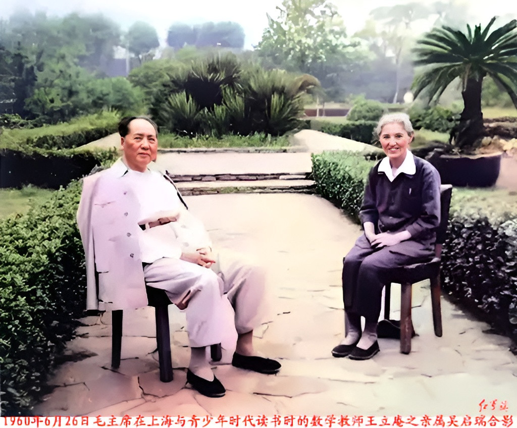 1948年，上海一处简陋居所里，王人路的生命即将走到尽头，他叮嘱妻子：“以后要是