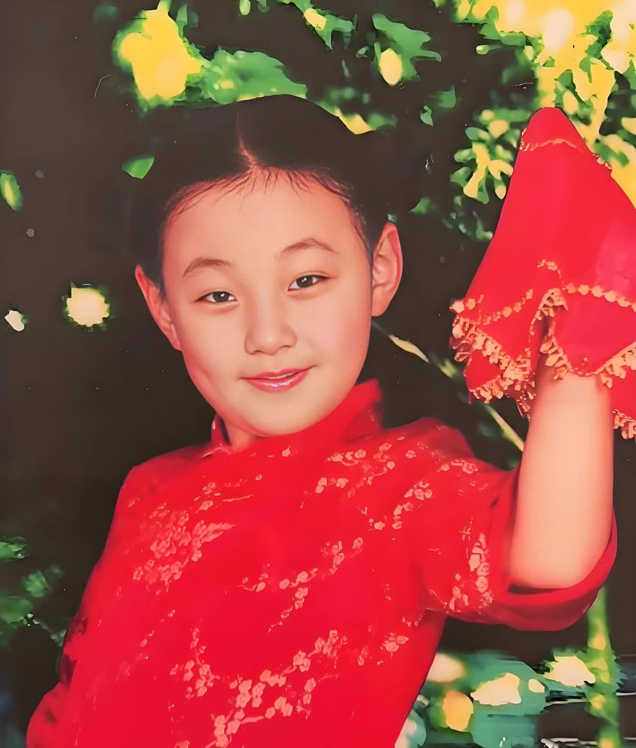 德云艺人六一齐晒童年照，能认出3个以上算你厉害！昨日，德云社小角儿集体晒出童