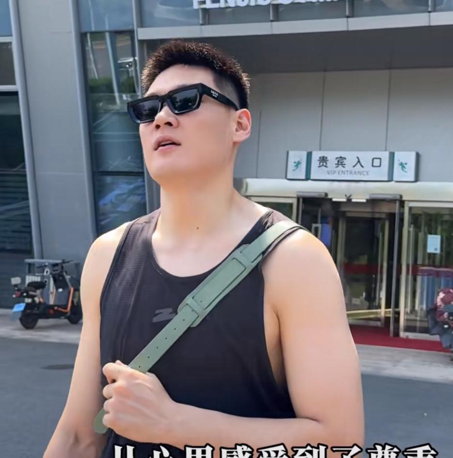 张宁对山西汾酒男篮与自己三年D类顶薪合同续约表达感谢，称自己事前提出C类合同也可