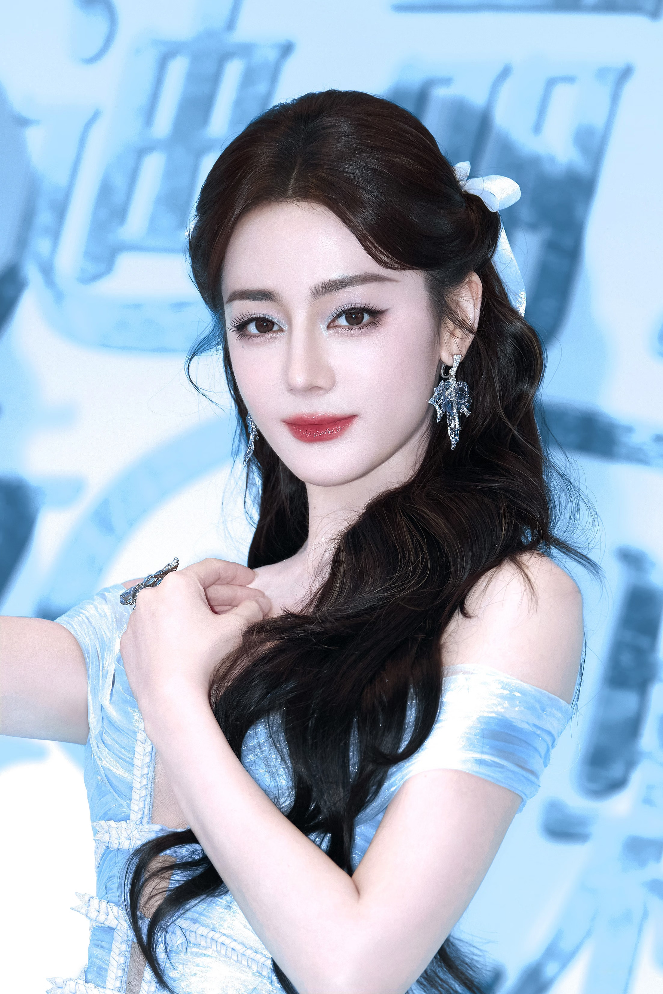 内娱四美为什么没有张馨予？现在最广为流传的“内娱四美”组合：刘亦菲、迪丽热巴、A