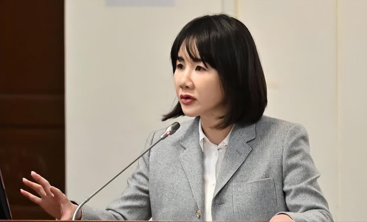 国民党征召魏平政出战彰化县长，魏平政日前放话"不相信谢衣凤会脱党参选"，言论一出