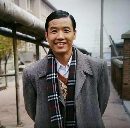 赵本山的一生中，收了将近70个徒弟，其实真正被他逐出师门的，也就两个。其中一个就