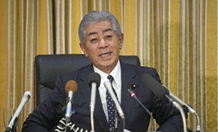 岩屋毅问罪高市早苗：深度解析日本核潜艇扩军，踩碎核红线剑指中国！嘴上求缓和，背地里玩命磨刀！岩屋毅刚