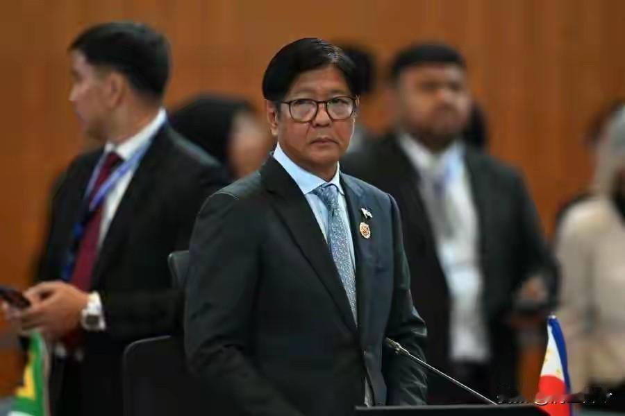 菲律宾总统小马科斯身体突感不适，紧急接受“医疗观察”这事儿可引起不少关注。身体状