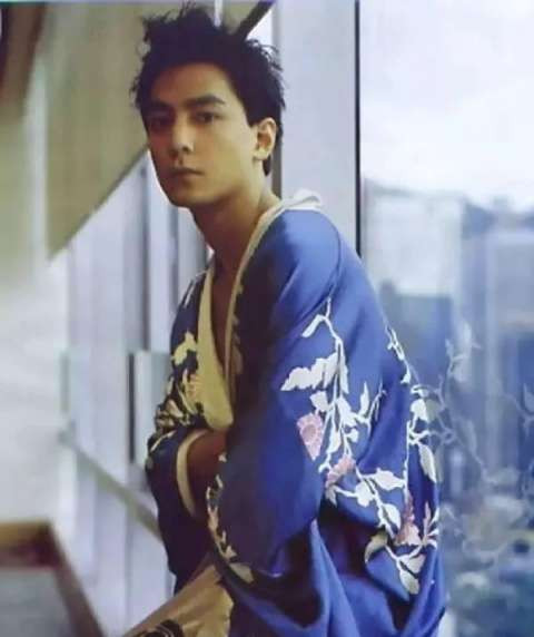 吴彦祖帅吗图片