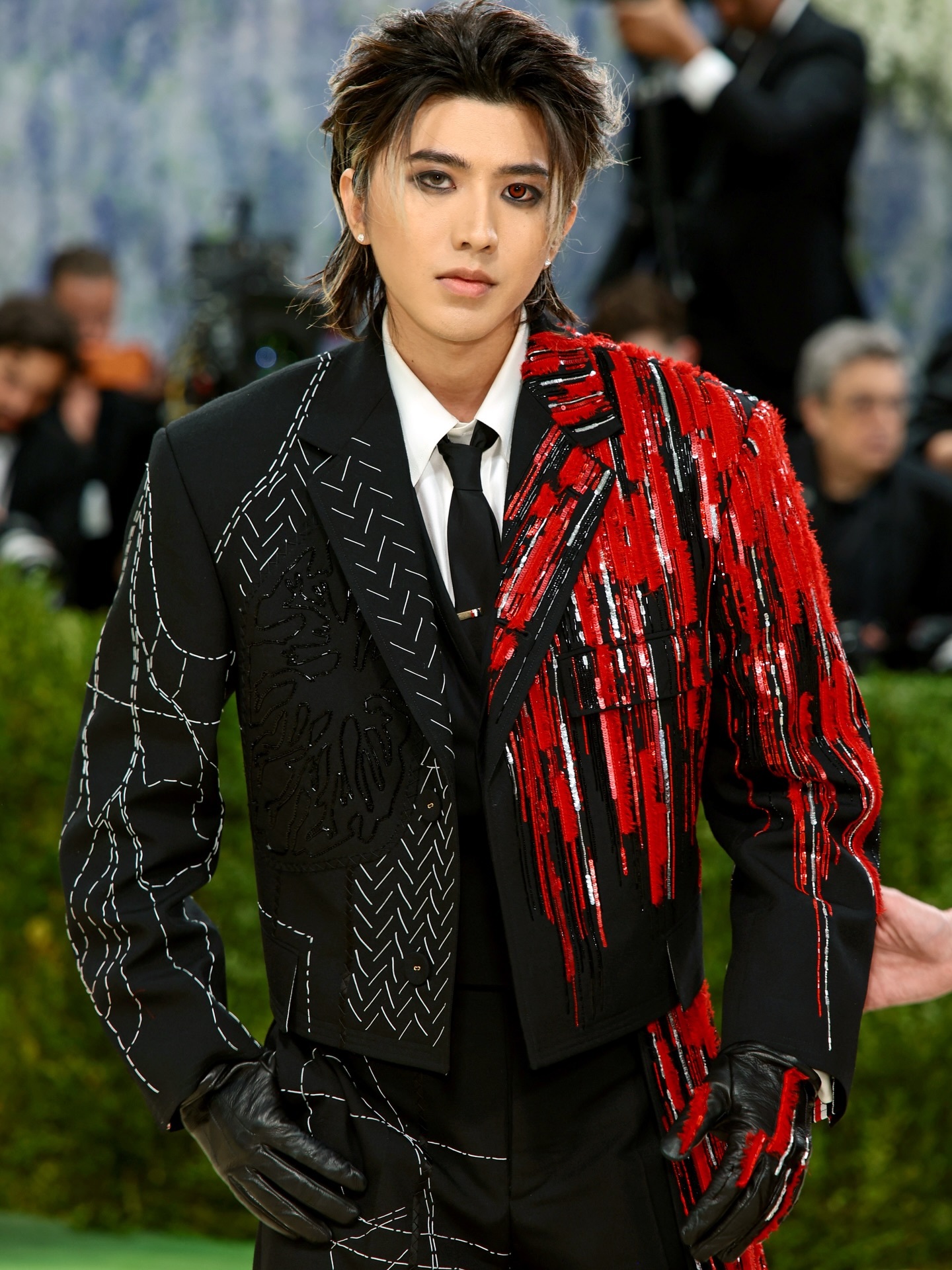 蔡徐坤xMetGala2026异瞳吸血鬼骑士登场🧛蔡徐坤MetGala