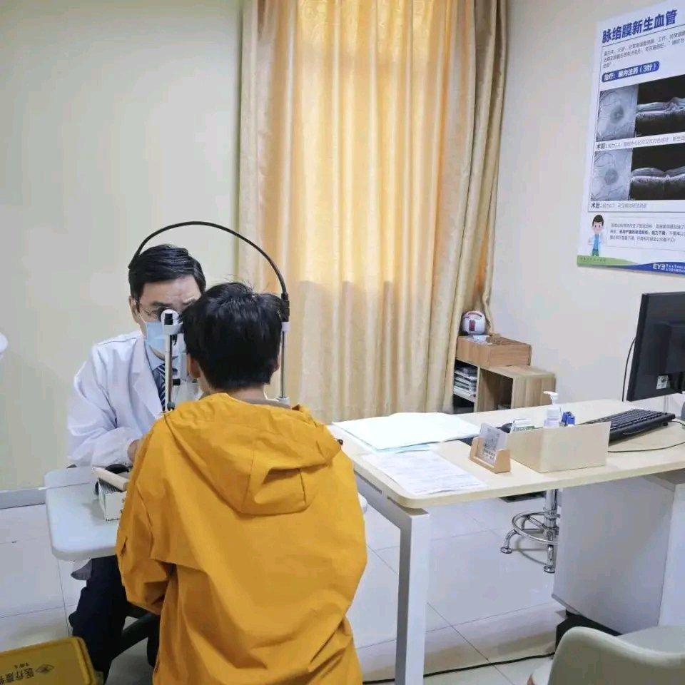 东莞这个13岁男孩的遭遇太让人揪心了。去年11月，小勋和同学出去玩，被红色激光笔