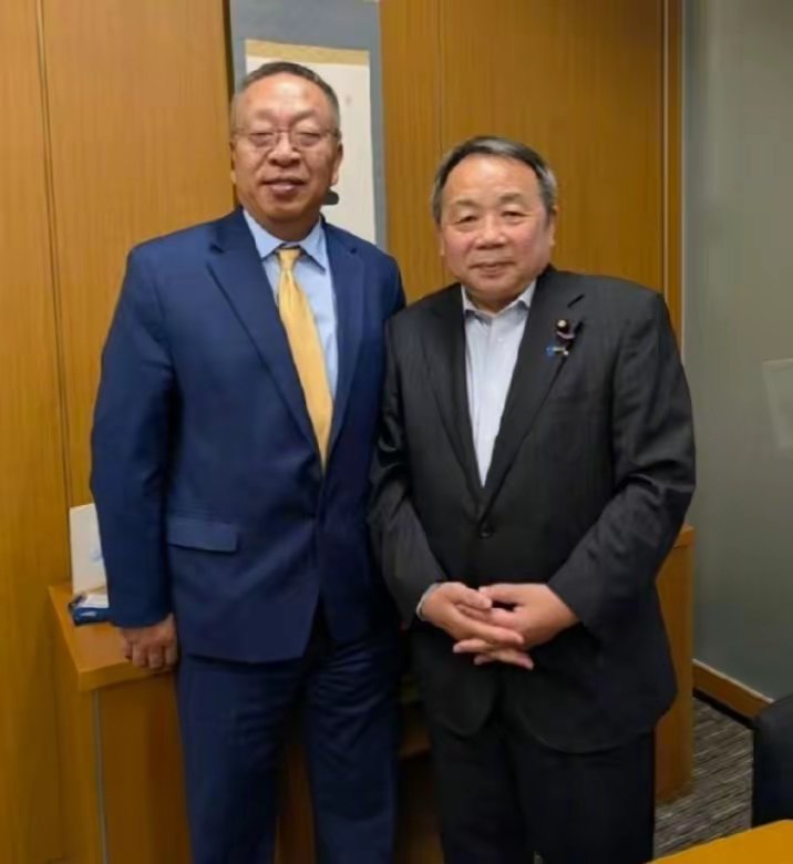 背叛祖国者，必然遗臭万年、死无葬身之地。