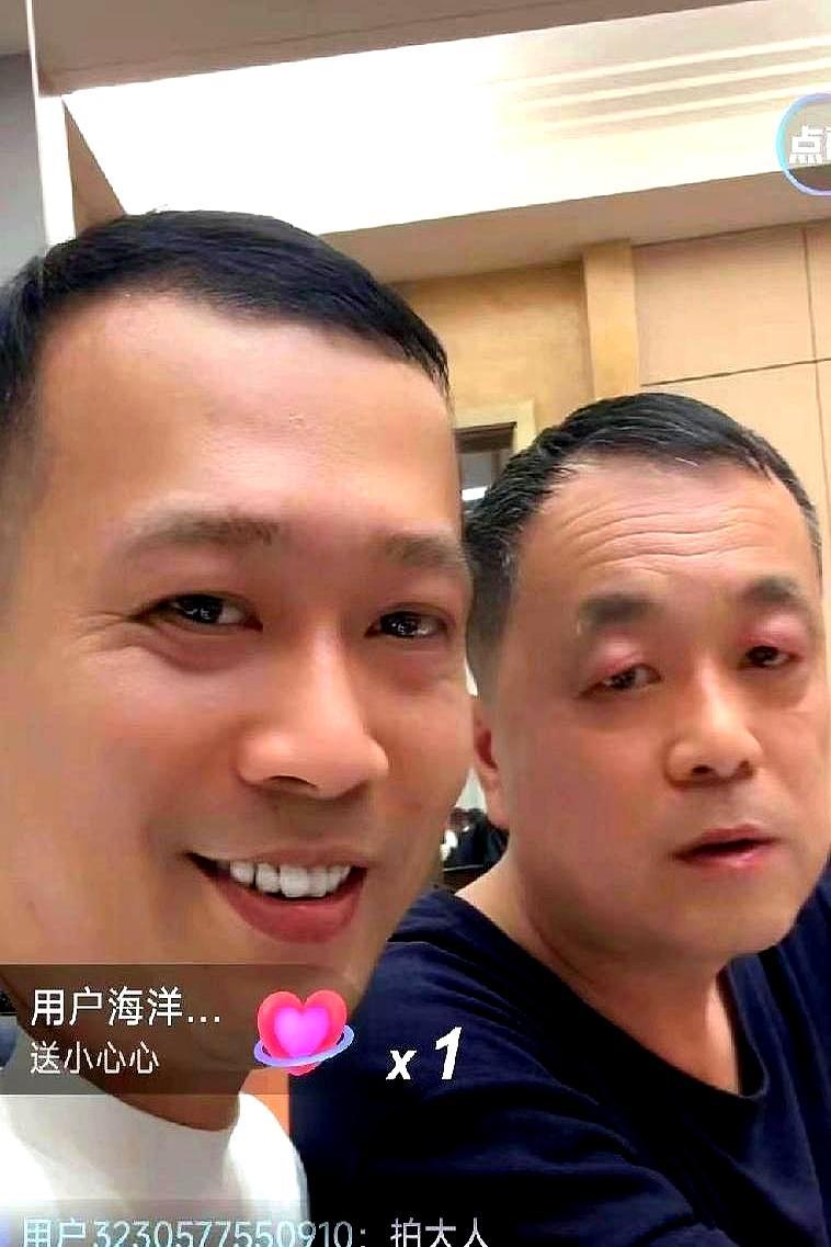 他给2岁儿子庆生，满屋亲戚堆着笑。前岳母刷到视频，手指停了很久。蛋糕上的蜡