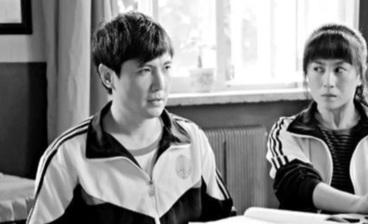 2014年，沈腾在大连拍《夏洛特烦恼》时，有个大爷一直在看热闹，沈腾开玩笑说：“