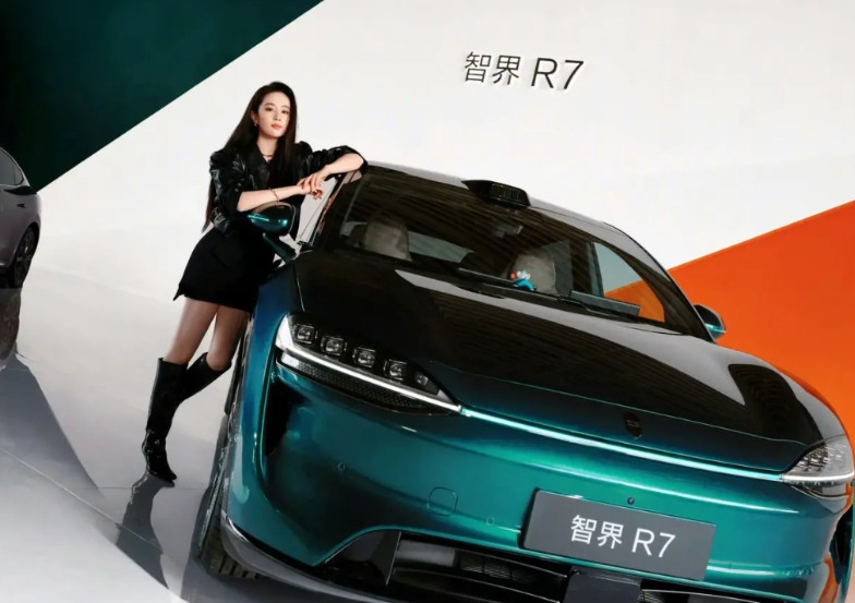 马斯克慌了，小米雷军万万没想到，一觉醒来，中高端SUV市场迎来了强有力的竞争对手