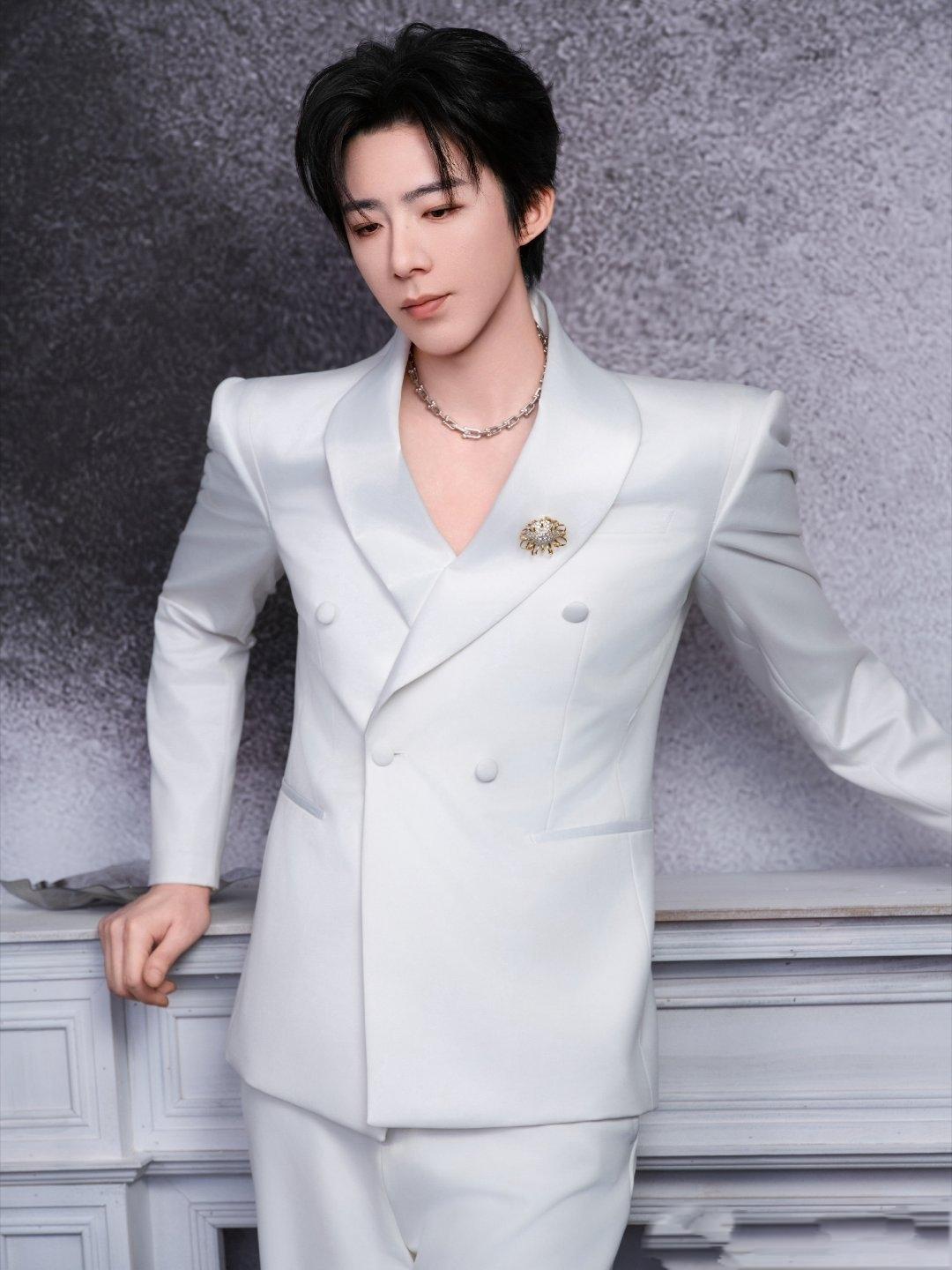 刘宇宁回应与白鹿合作：携手共进，内娱未来可期当刘宇宁与白鹿的名字因合作联系在