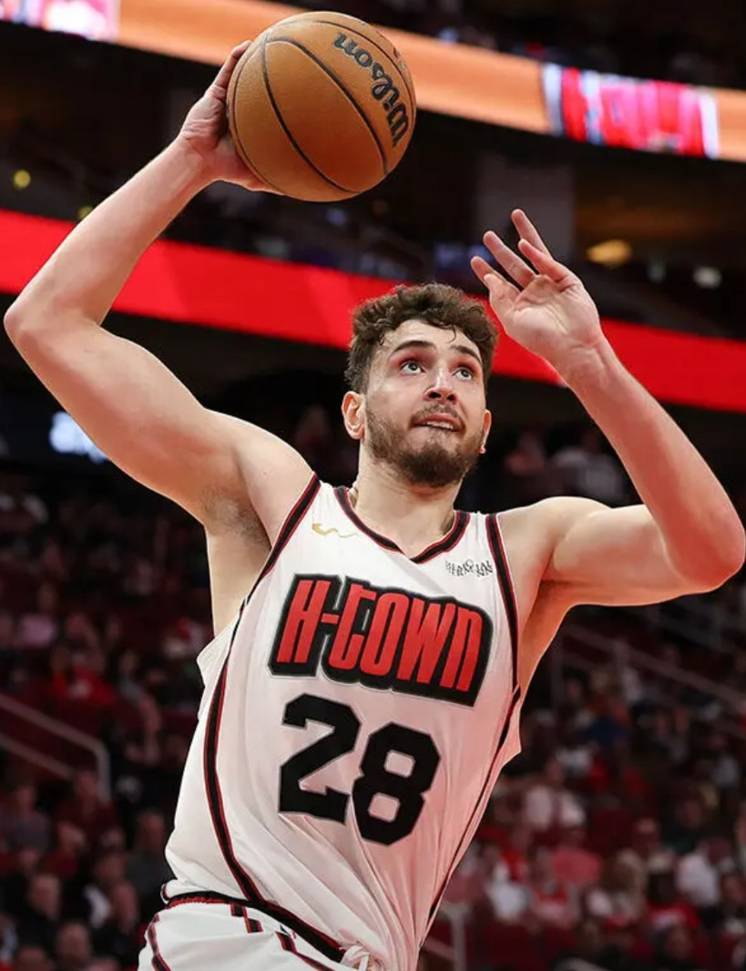 火箭不会愿意交易得到浓眉，更不用说还要送出申京这样的潜力新星！美记建议独行侠