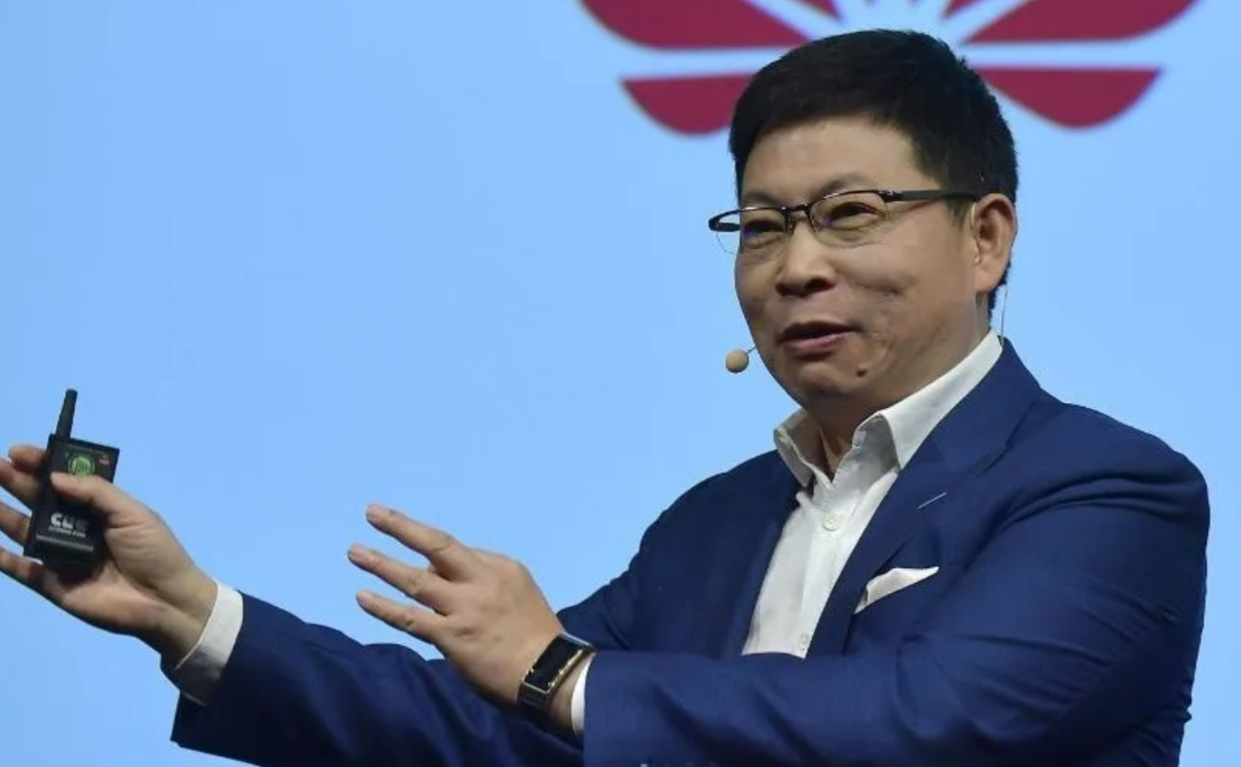 为什么华为的鸿蒙操作系统能成功大家发现没有，微软搞过手机操作系统，失败了，三