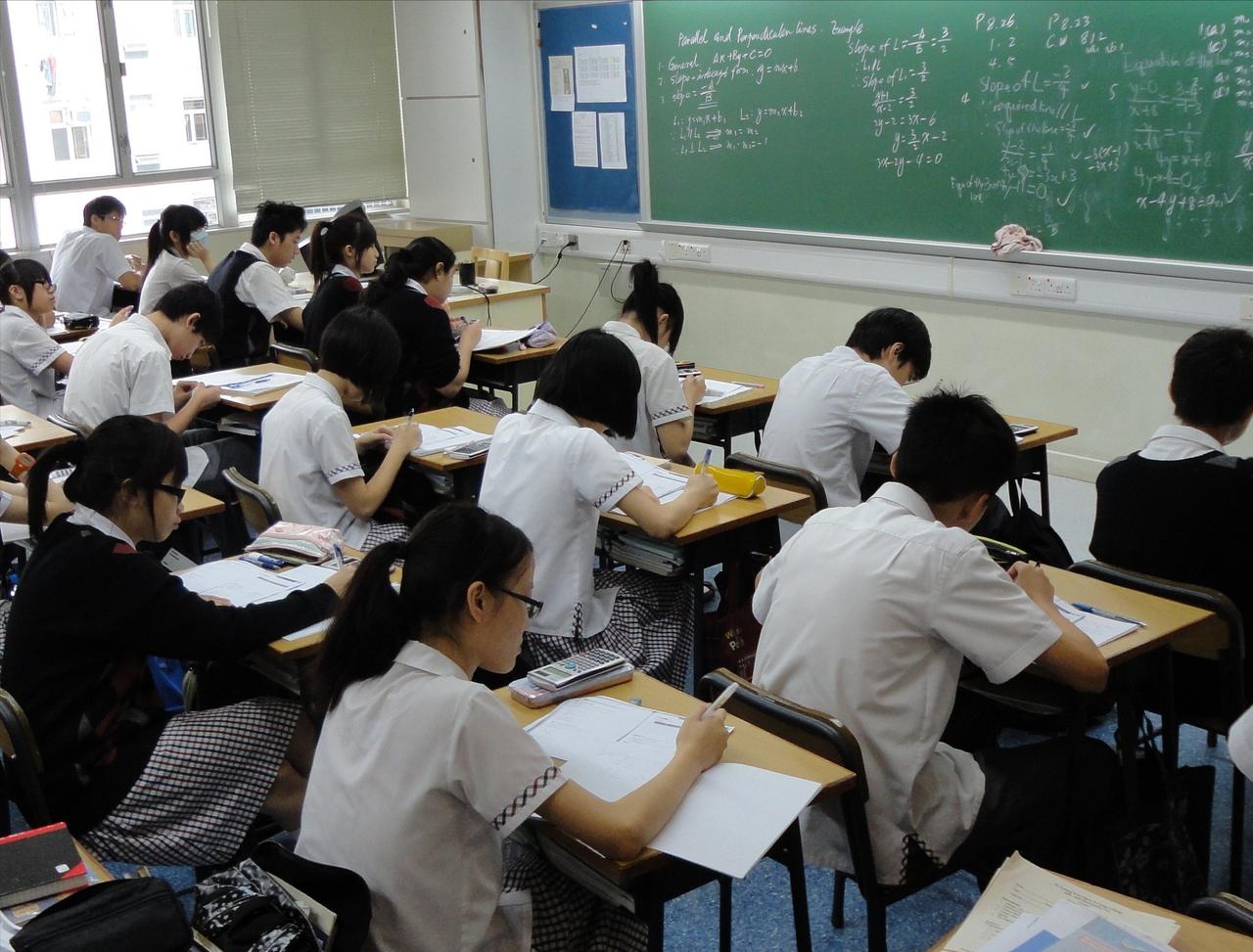 重高和普高的区别，很多人还不知道。1、去了普高，就别想考985、211了，就