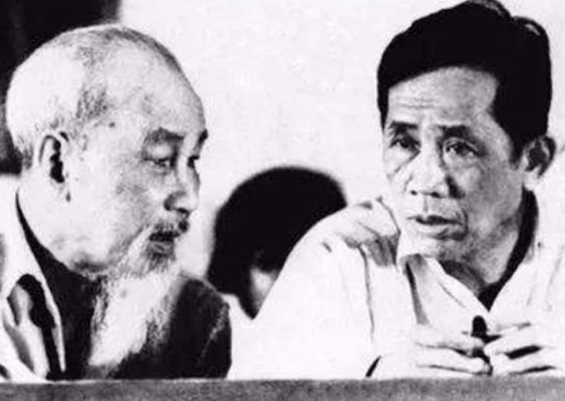 1978年前后，武元甲公开反对黎笋，两人关系彻底闹僵。武元甲和黎笋本来没有什么个