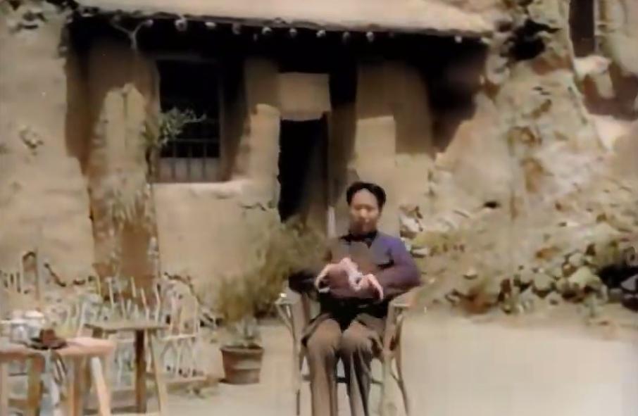 毛主席转战陕北，小村庄、土坯房，运筹帷幄！陕北沟壑中东小院，也许都能听到胡宗南