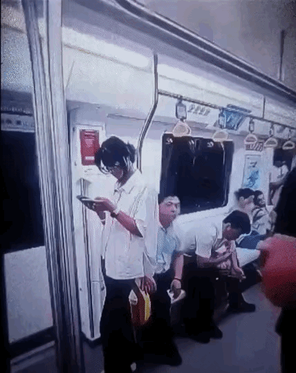 厉害啊。我也是看了两遍才看得出来。