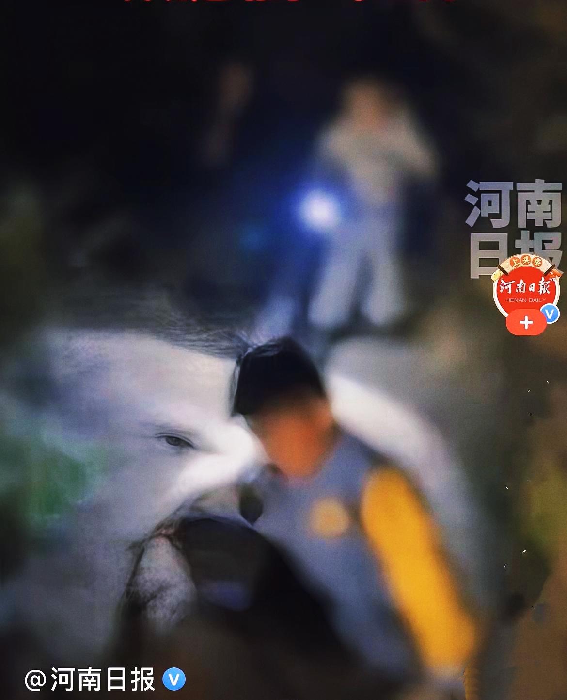半夜在山里看见一动不动的光，换你你敢上山吗？河南驻马店的李先生不仅敢，还揣着干馍