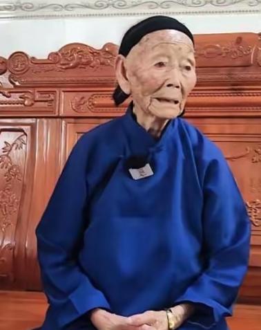 结婚20天丈夫出征，她在村口等了近90年！一场婚姻只过了不到20天，丈夫就参加红
