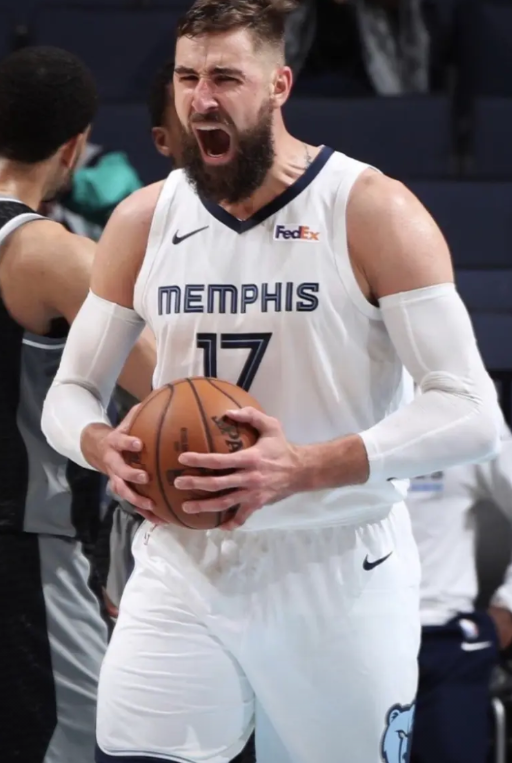 瓦兰丘纳斯执意离开NBA的五大理由！第一，这几年一直处于交易状态，上个赛季更