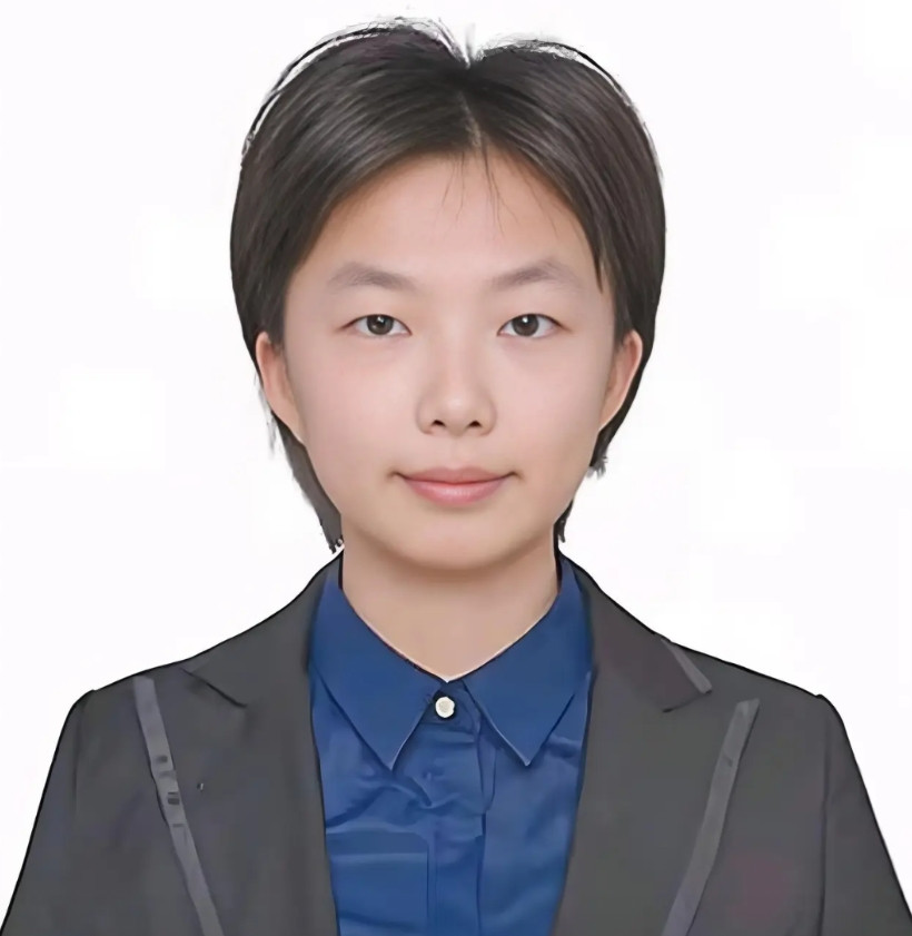 重庆大学的天之骄女这一次丢脸面了！重庆大学研究生院副院长刘某华，利用职位便利，