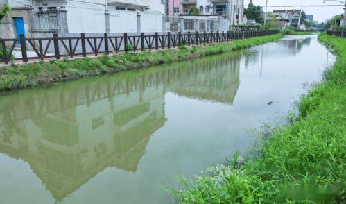 门前有河流　　如果说一个院子的前方正对着河流、小溪等有水流的地方，而院子的后方