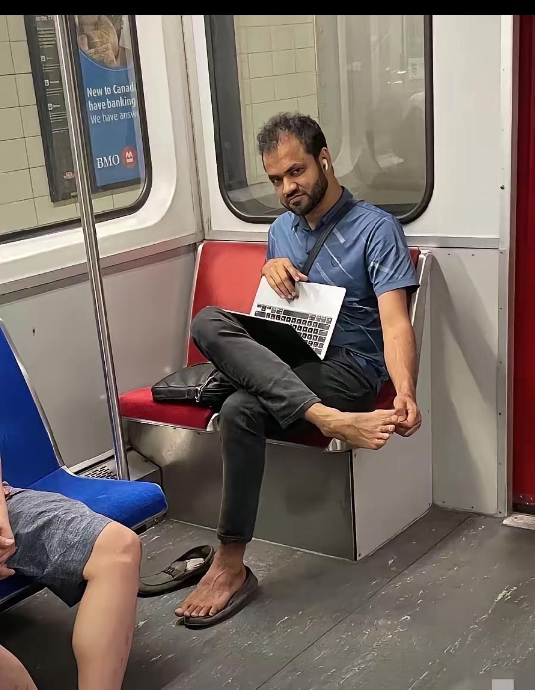 千万别用个别经历给一个国家贴标签,但跨文化里的“边界感错位”是真的容易闹心!