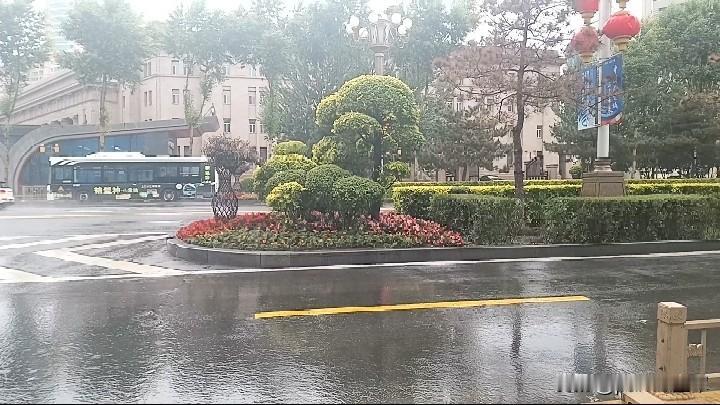 顶雨开药昨天睡的不太好，半夜一点后才睡，中间也是醒好几次，早上六点又睡到八点多