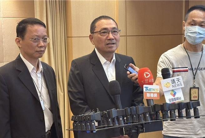是否选党主席？侯友宜再次表态台中市长卢秀燕表态不参选国民党主席，立委罗智强、前