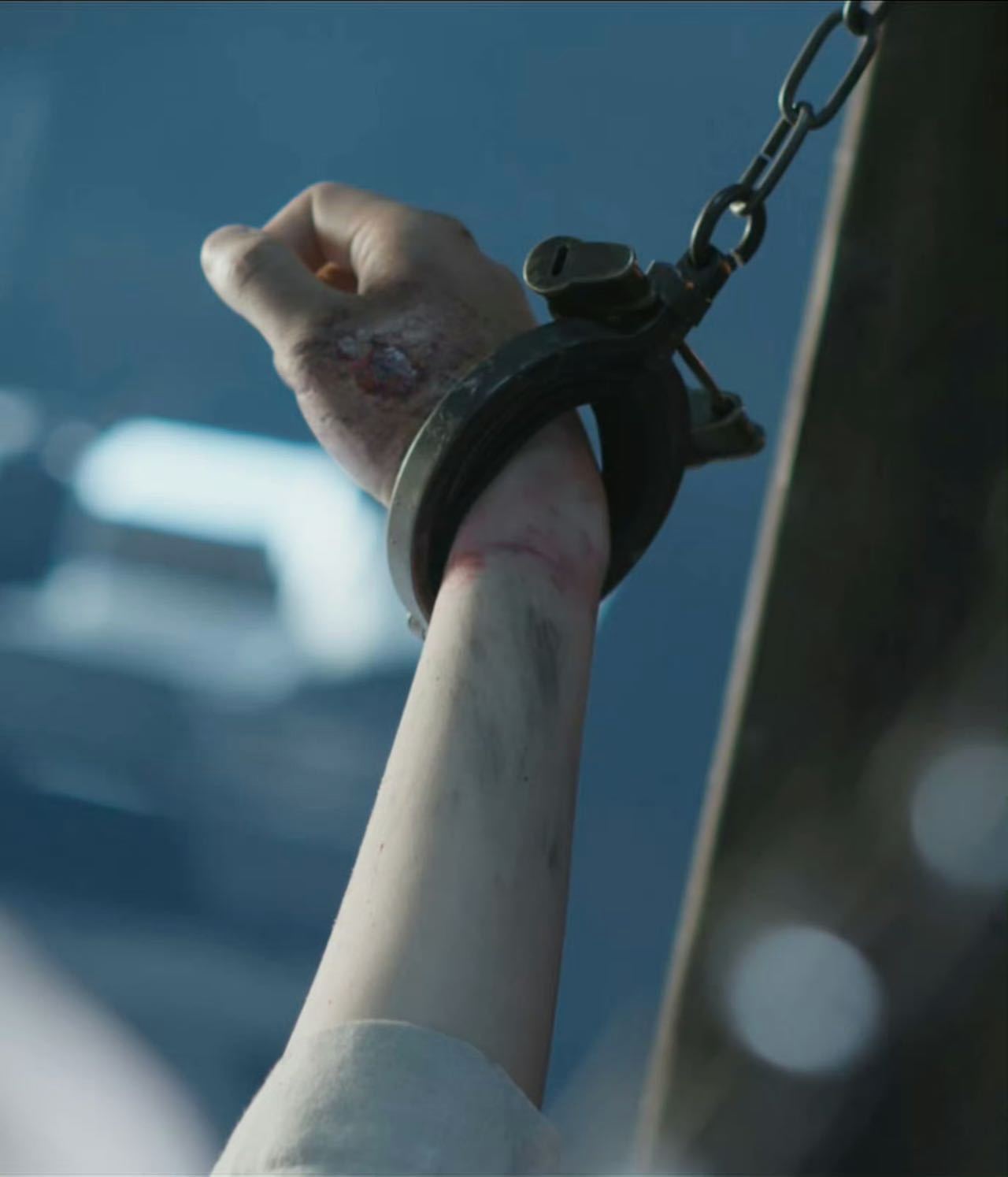 丁禹兮在山河枕中的受伤细节天哪。。原来丁禹兮地牢戏的伤竟然是真伤！手上的箭伤是道