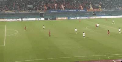 国少09这个半场的表现应该能让人感到满意，这种压迫强度像极了在客场4:1赢韩国那