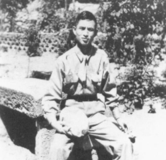 1947年，地下党员石淳认为，敌人可能已经知道他的身份，正要转移时，他却病倒了，