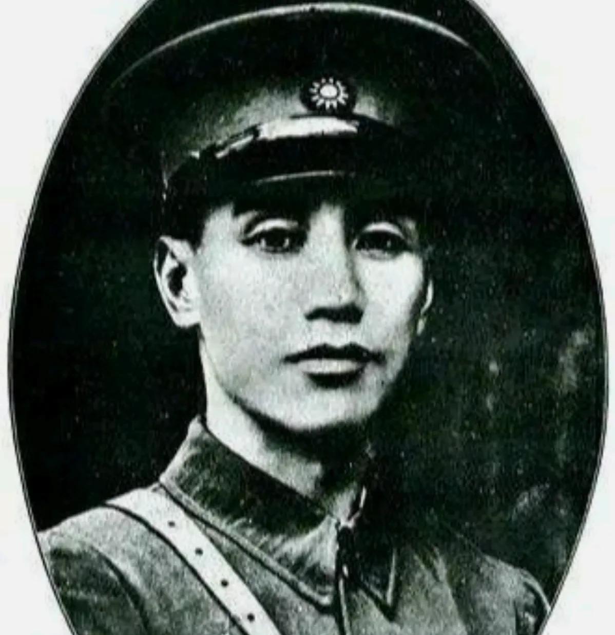 1911年辛亥革命，杭州之战中24岁的蒋志清被任命为敢死队队长蒋志清收到的命