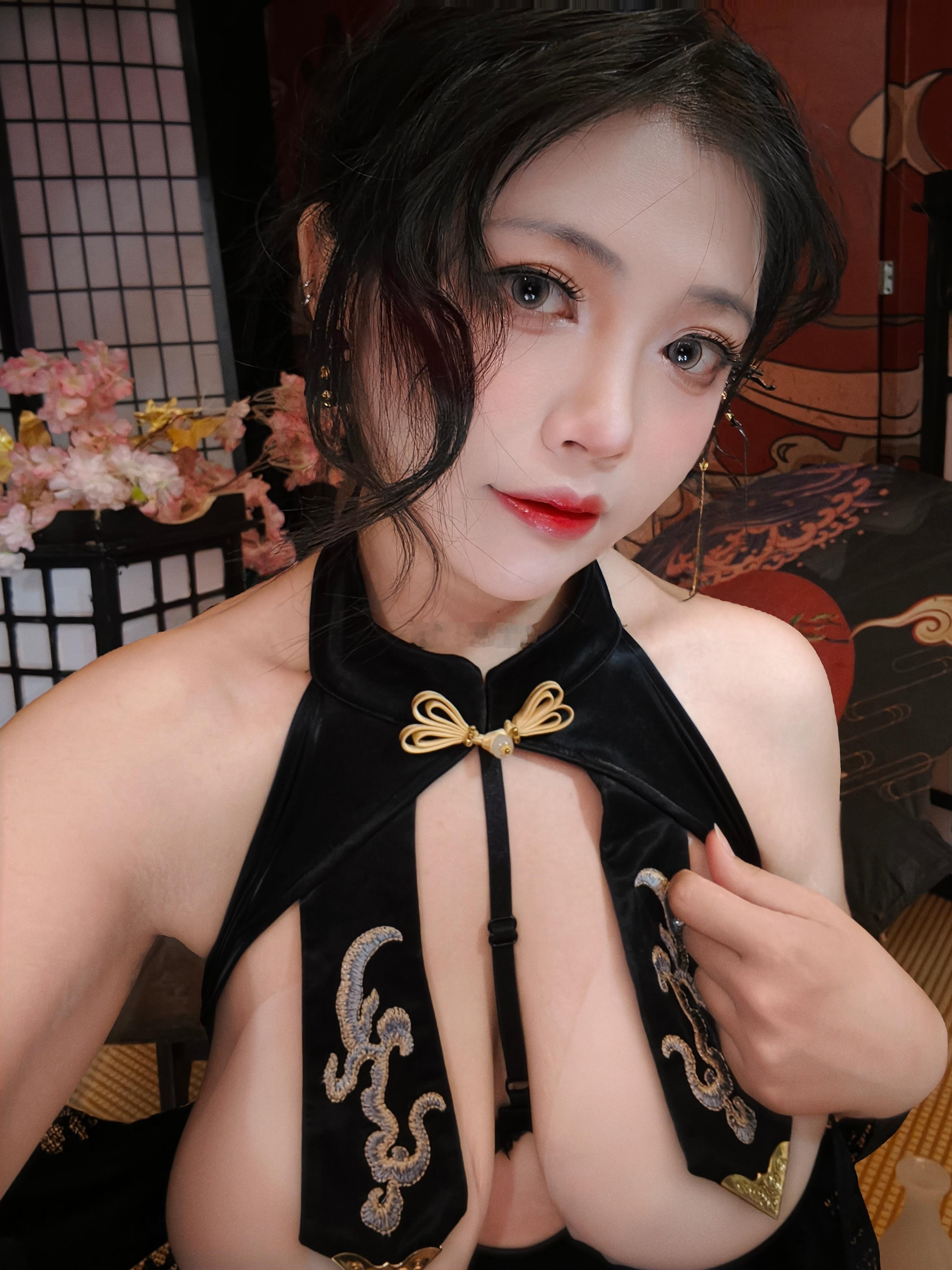 终于把奶盖旗袍拍了